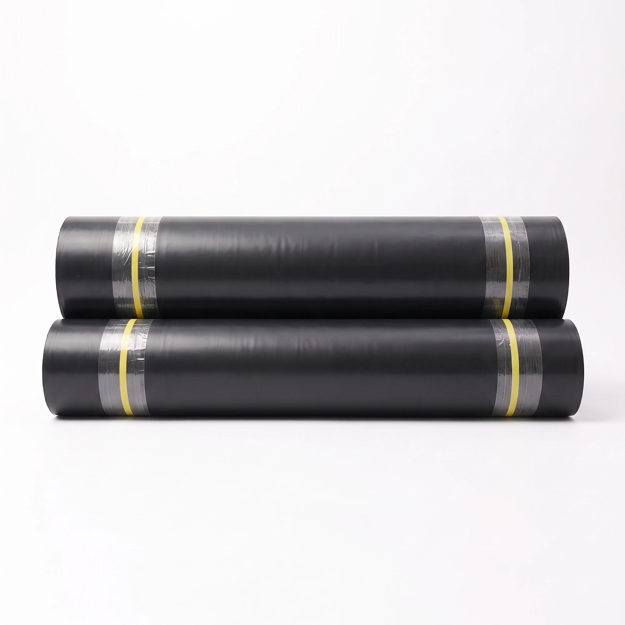 Folie iaz PVC 0.8 mm pentru amenajarea iazurilor și cascadelor. Alternativă economică, rezistentă și sigură pentru pești.